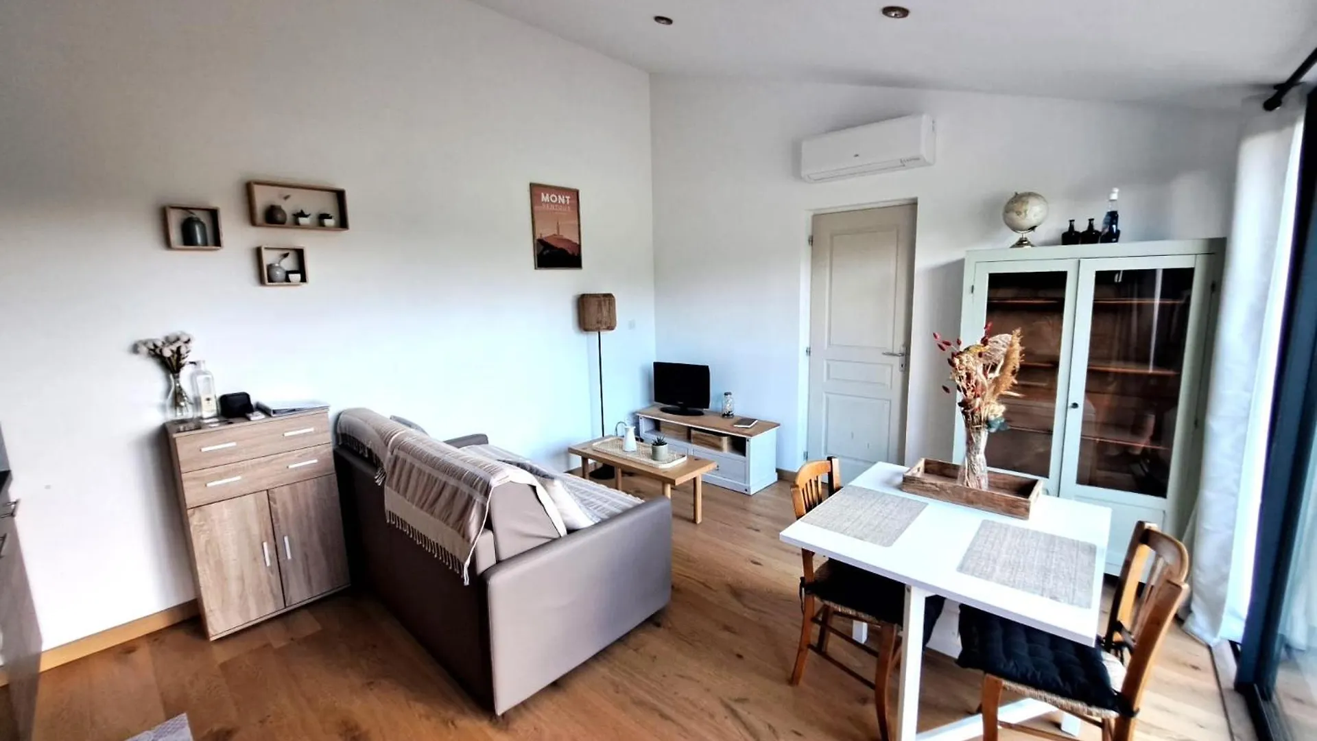 Holiday home Gite De Charme Spa Privatif L'Oustau Di Tonin Malaucene